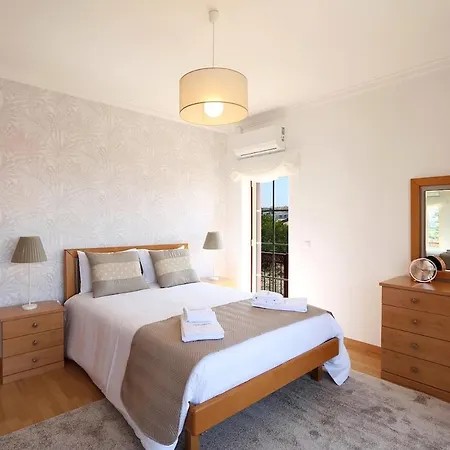 Daire T4-sea View By Nazpina *