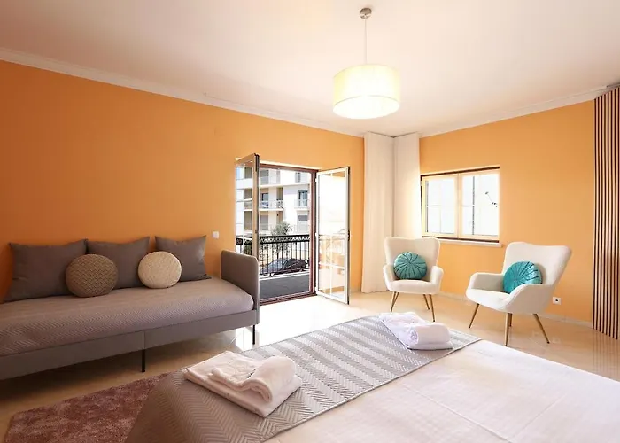 T4-sea View By Nazpina Daire